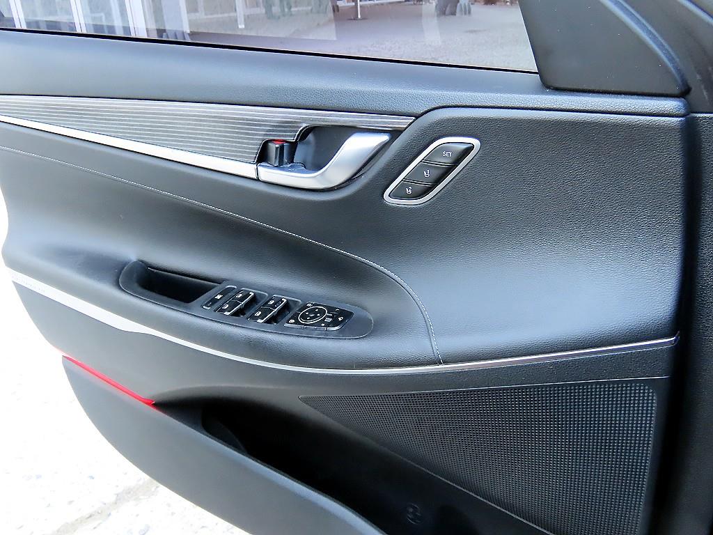 HYUNDAI Grandeur - Vista 11