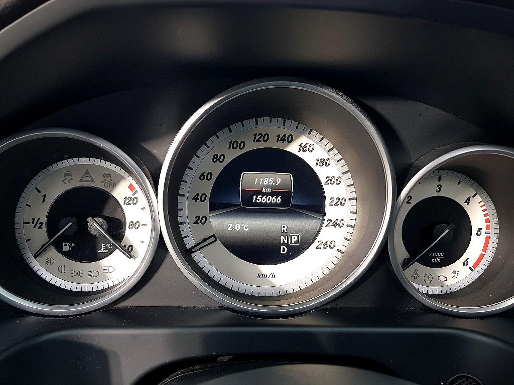 Mercedes Benz E class - Vista 7