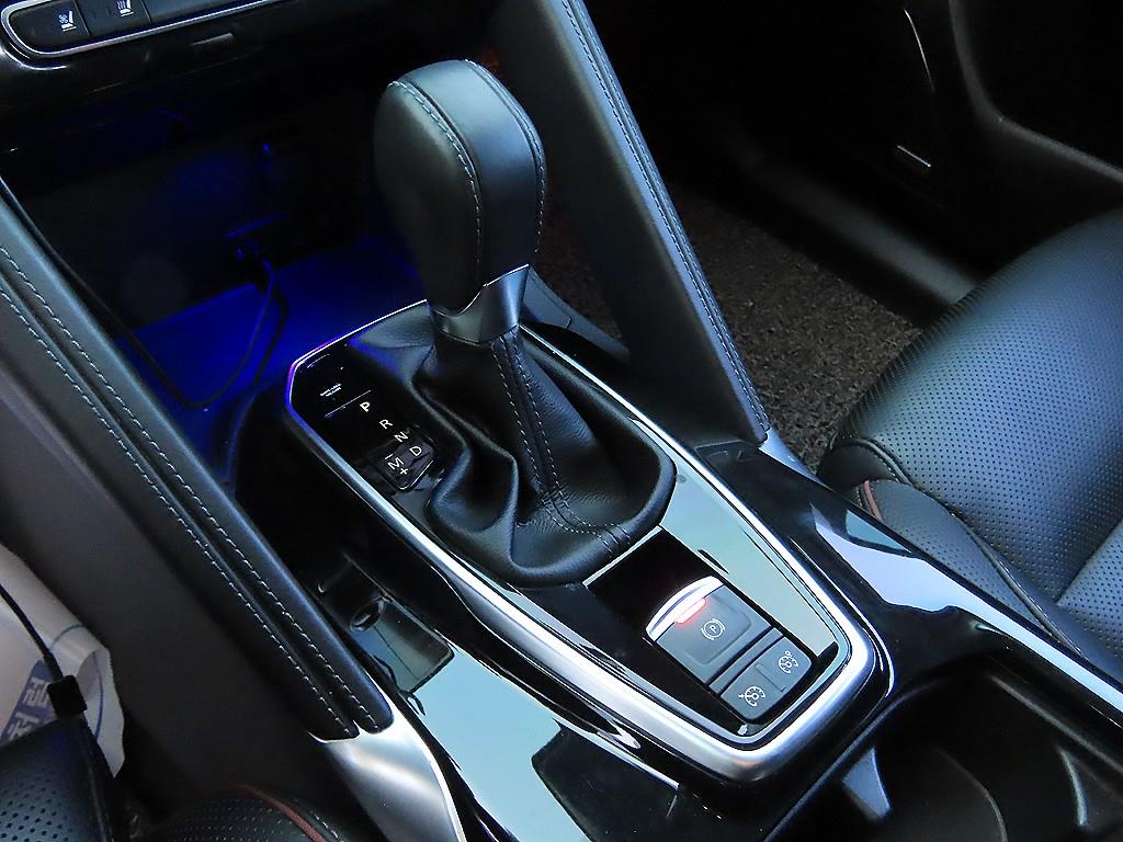 SAMSUNG QM6 - Vista 10