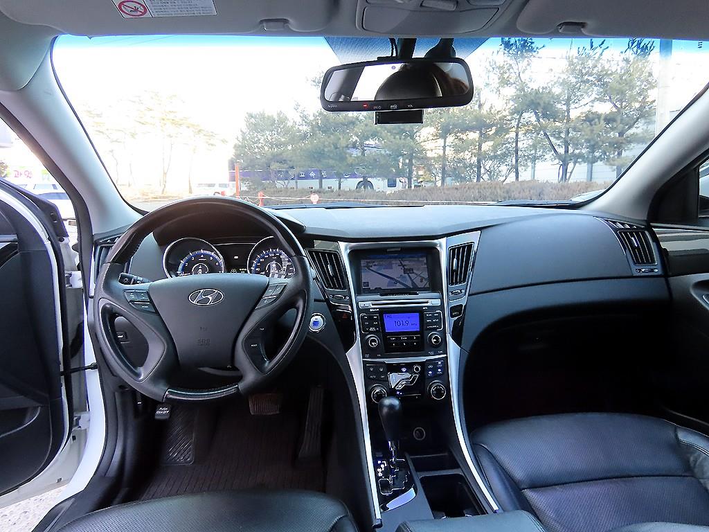 HYUNDAI Sonata - Vista 7