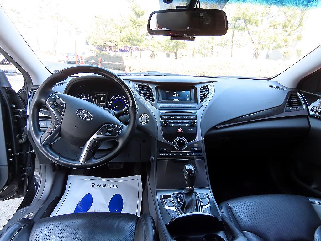 HYUNDAI Grandeur - Vista 7