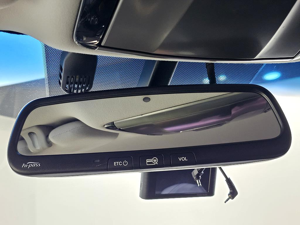 HYUNDAI Grandeur - Vista 12