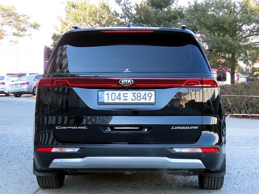 KIA Carnival - Vista 4