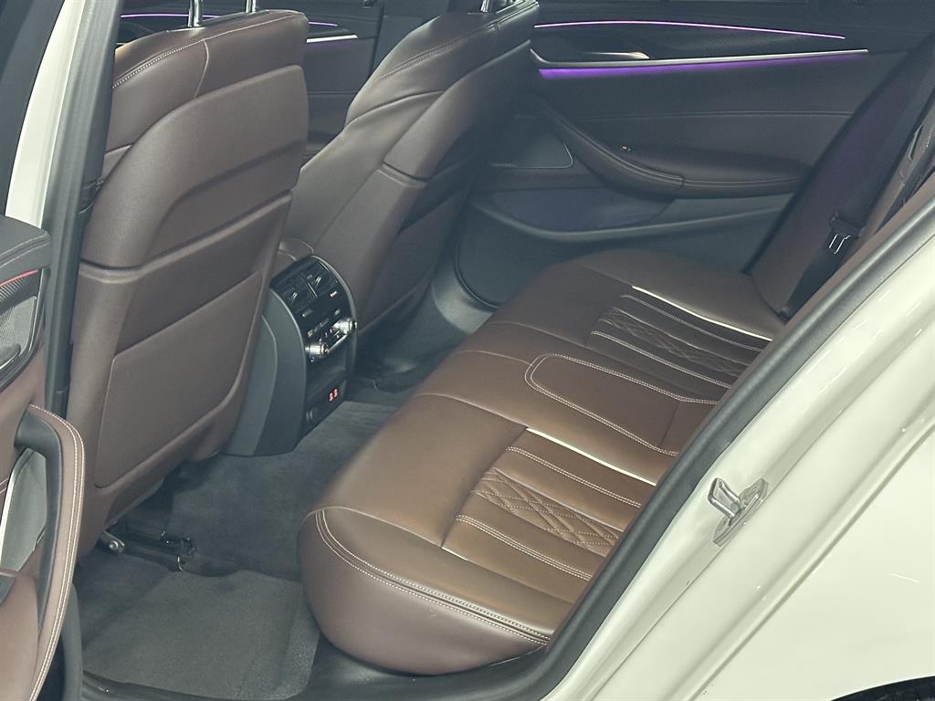 BMW 5 Series - Vista 10