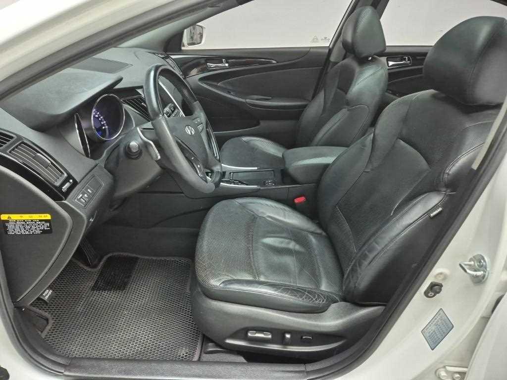 HYUNDAI Sonata - Vista 11