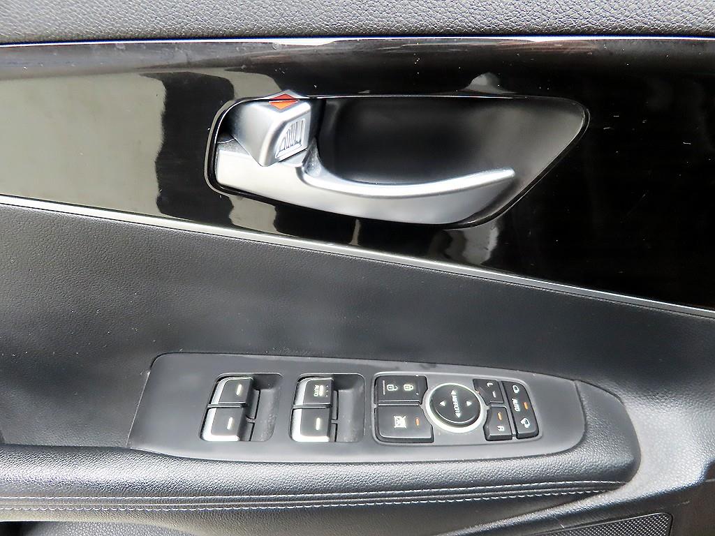 KIA Sorento - Vista 11
