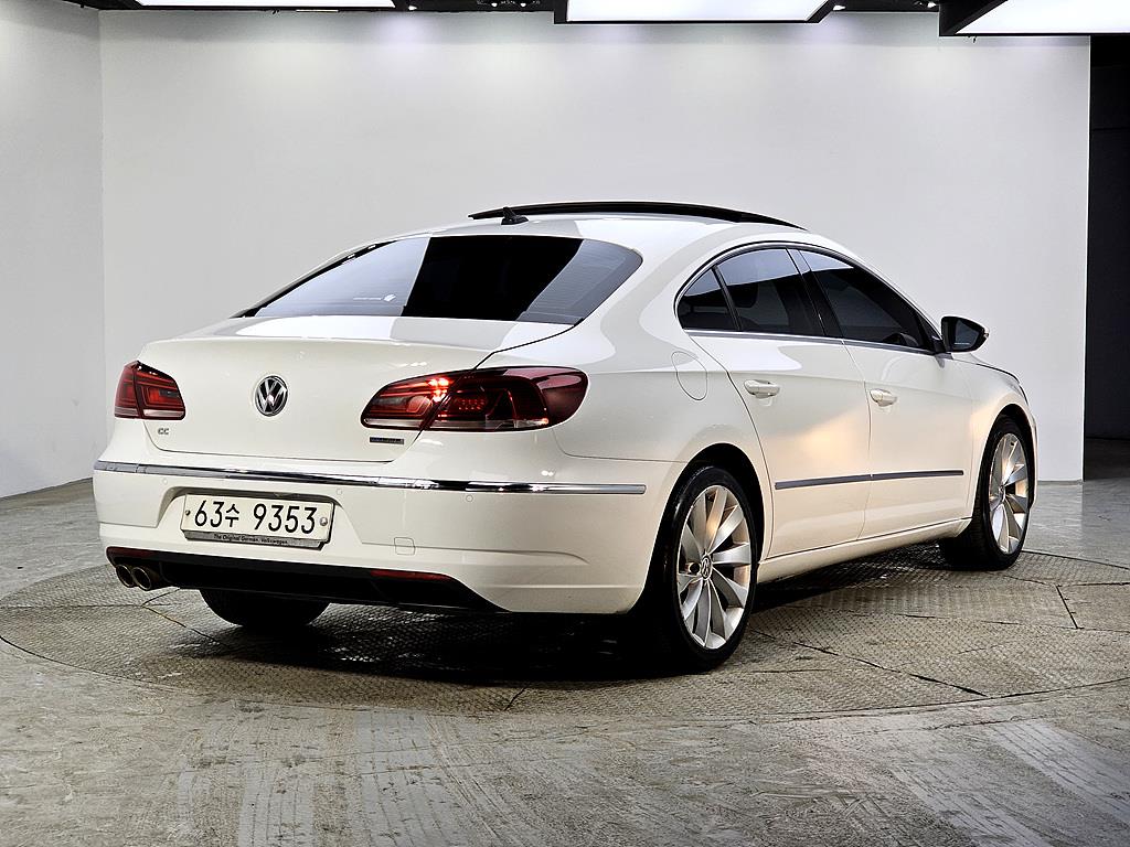 Volkswagen CC - Vista 4