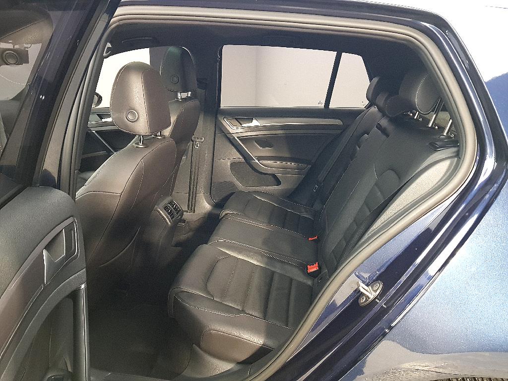 Volkswagen Golf - Vista 9