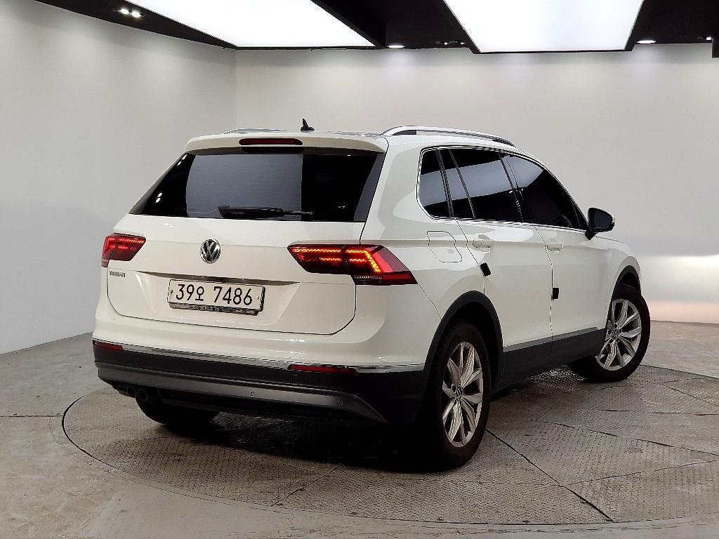 Volkswagen Tiguan - Vista 4