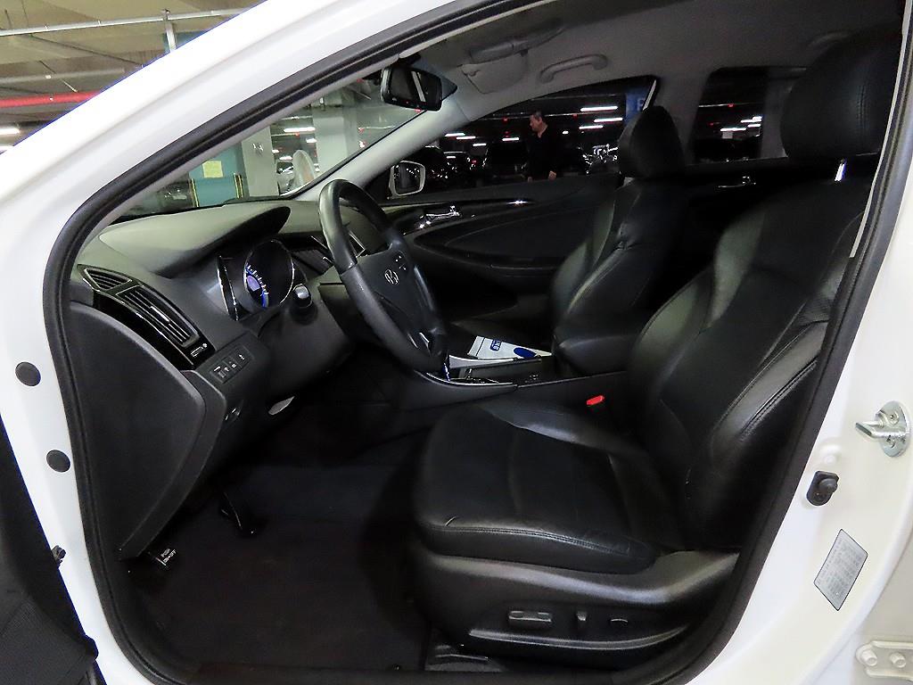 HYUNDAI Sonata - Vista 6