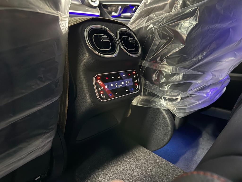 Mercedes Benz GLC Class - Vista 11