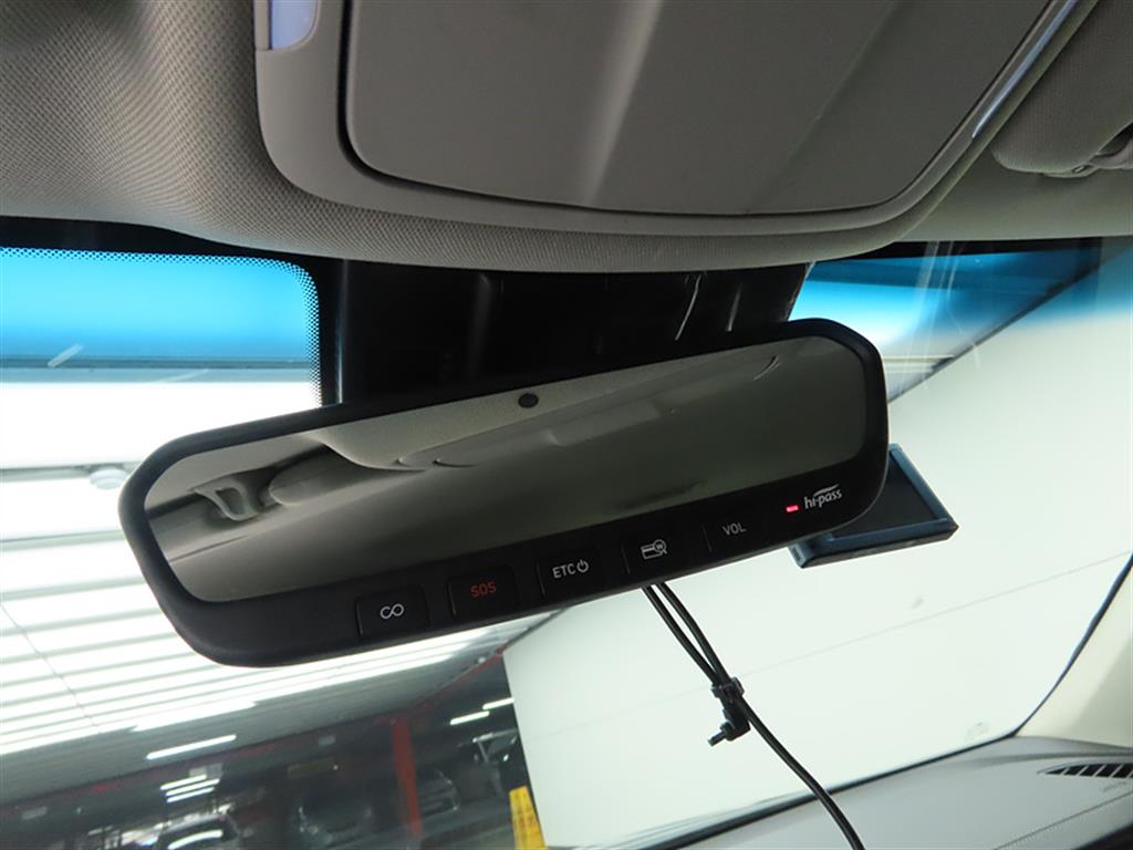 Genesis G70 - Vista 12