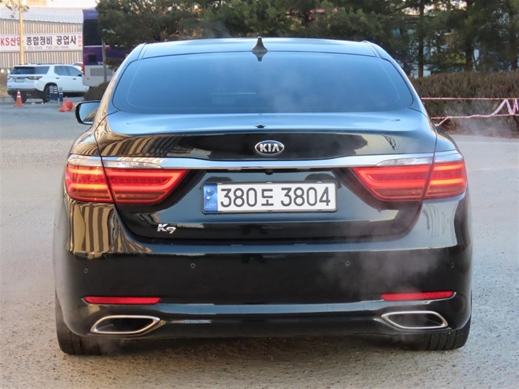 KIA K9 - Vista 6