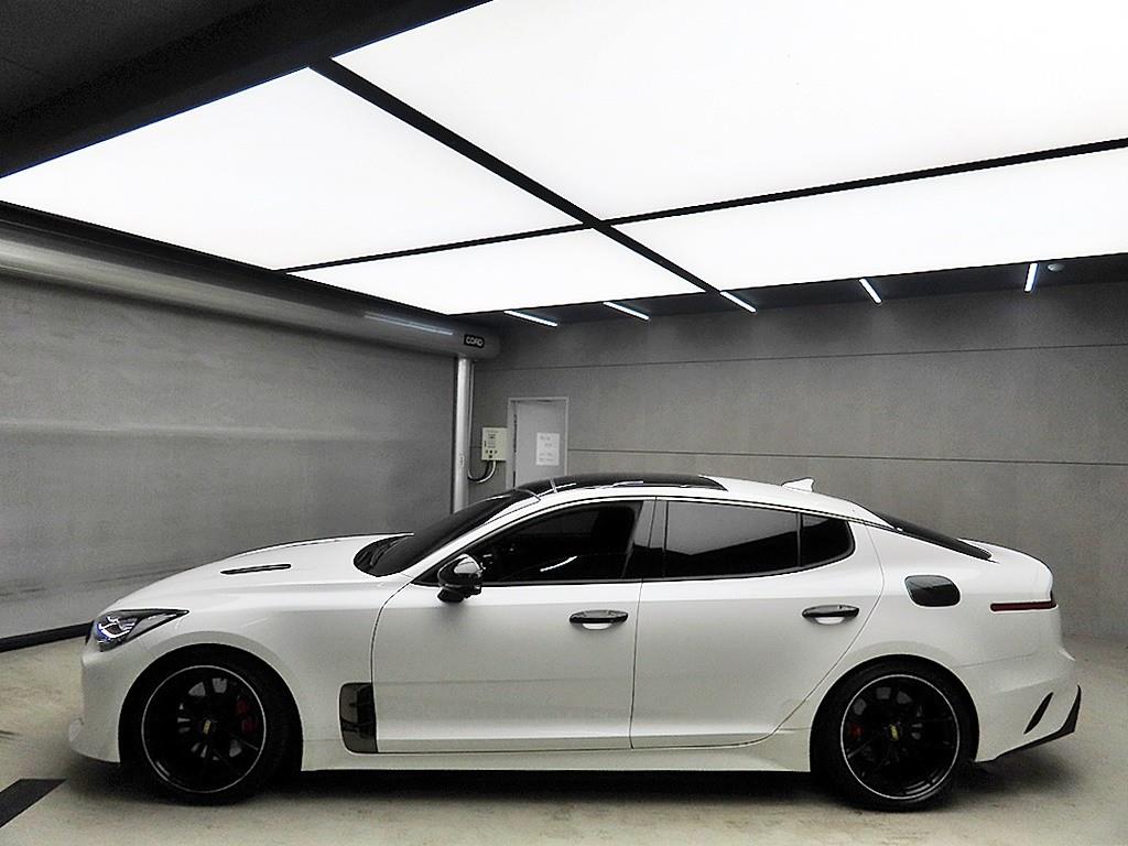 KIA Stinger - Vista 4