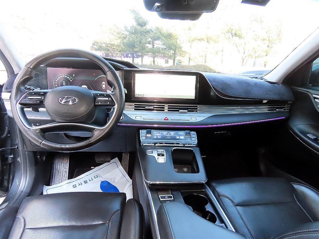 HYUNDAI Grandeur - Vista 7