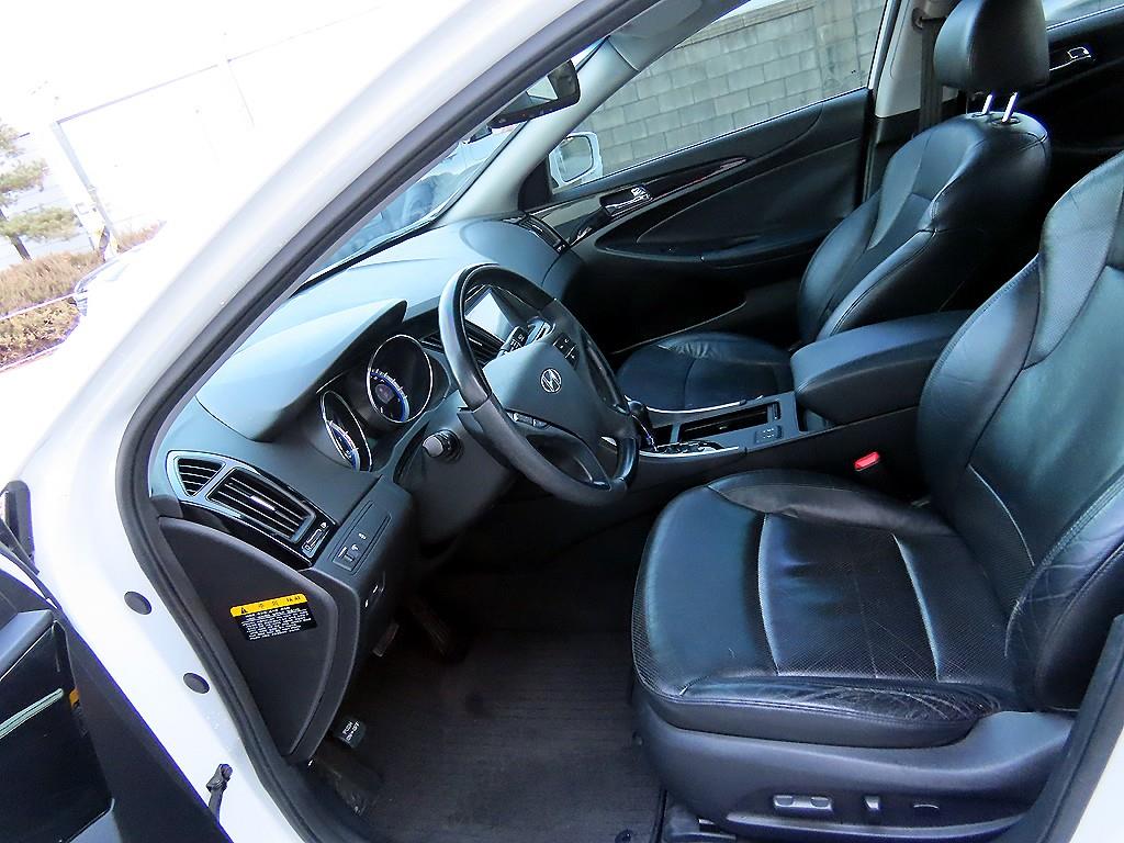 HYUNDAI Sonata - Vista 5