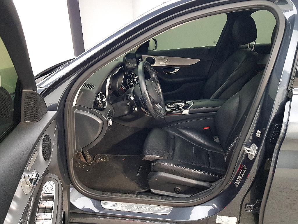 Mercedes Benz C Class - Vista 8