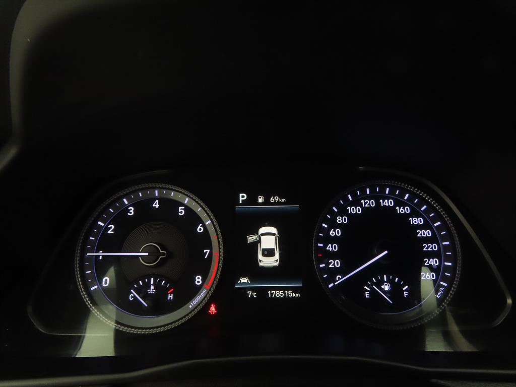 HYUNDAI Sonata - Vista 9