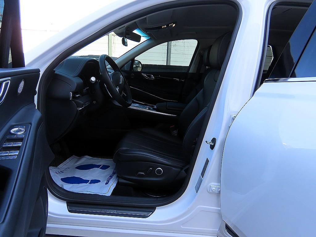 Genesis GV80 - Vista 5
