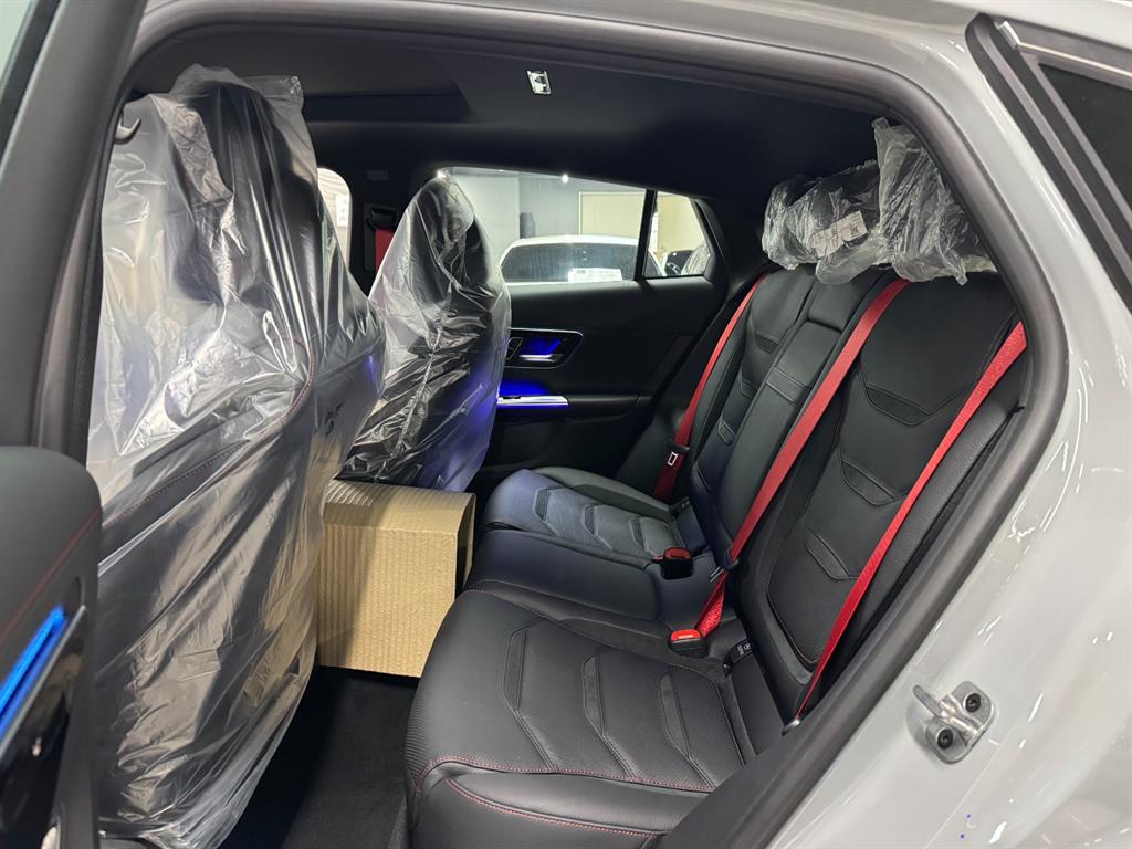 Mercedes Benz GLC Class - Vista 12