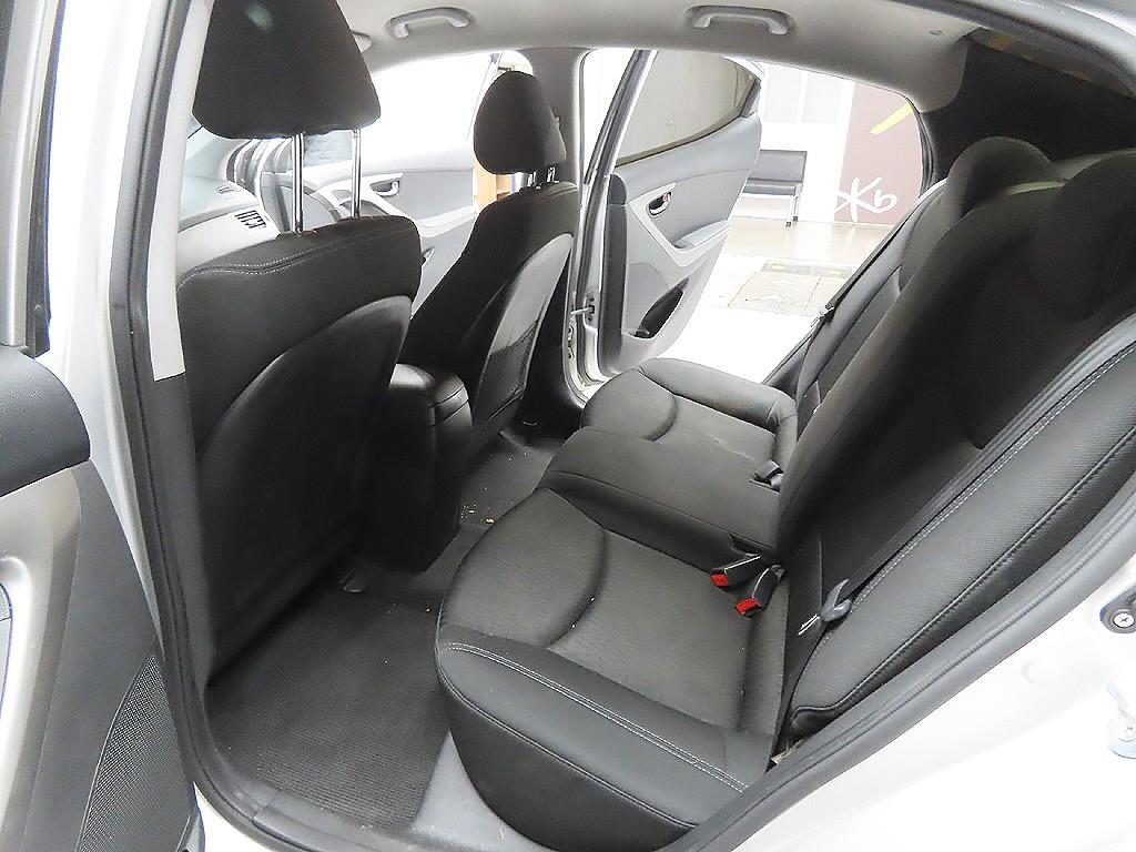 HYUNDAI Avante 2014 Plateado - Importación desde Corea - HF Imports Iquique - Foto 11