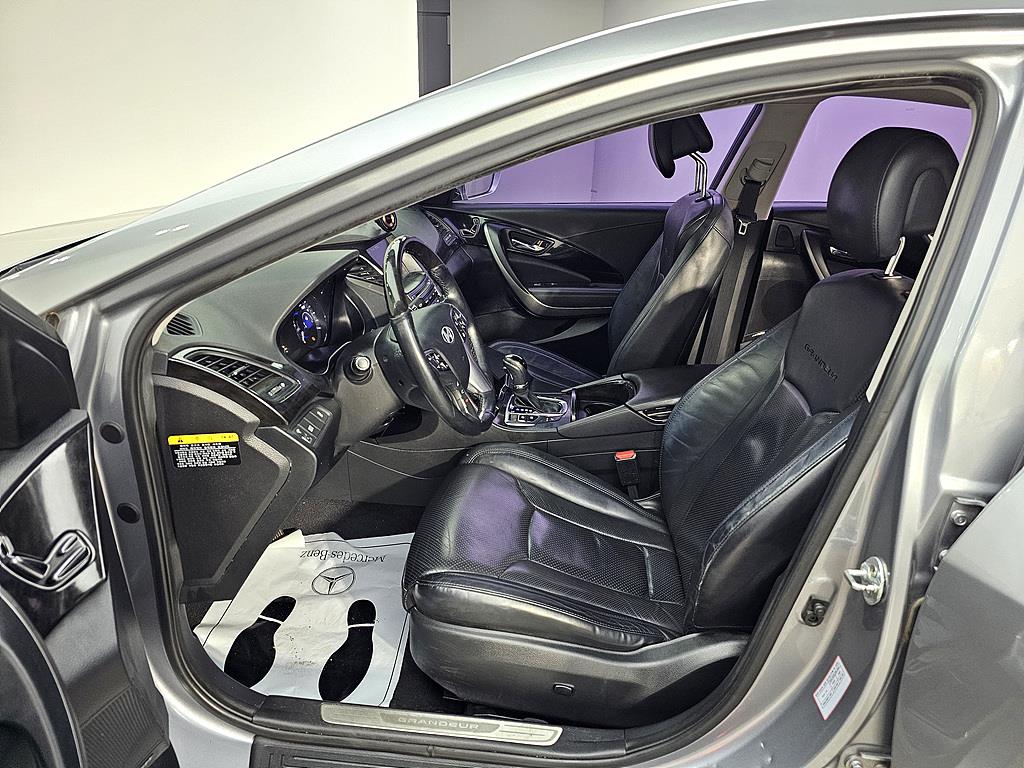 HYUNDAI Grandeur - Vista 7