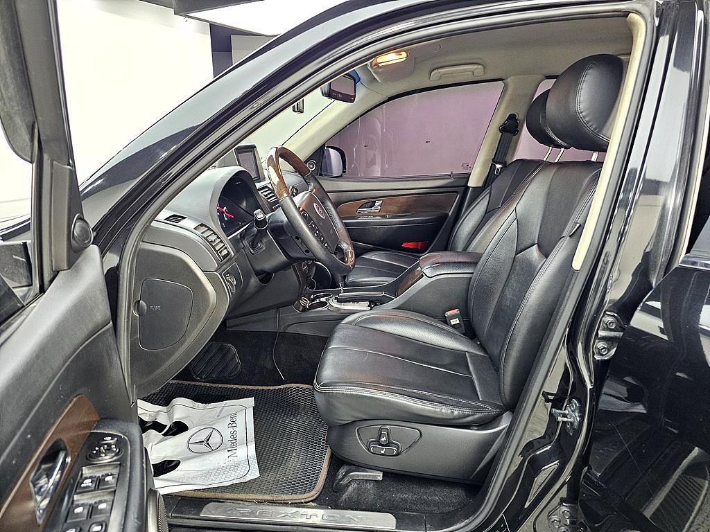 Ssangyong Rexton - Vista 8