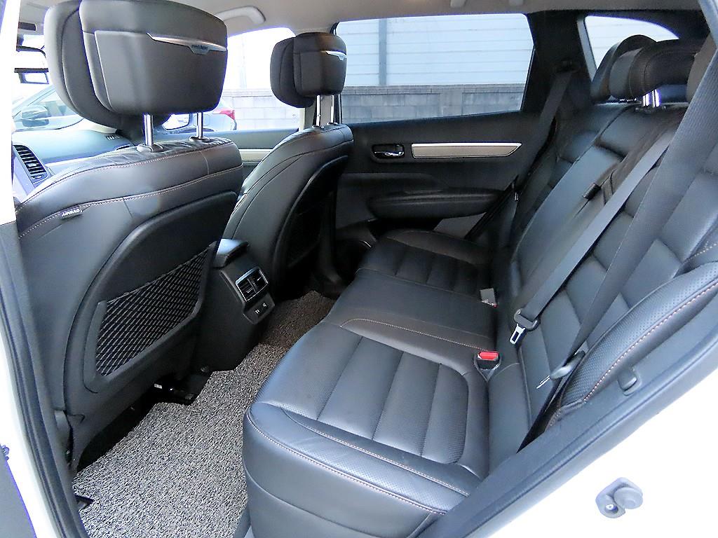 SAMSUNG QM6 - Vista 6