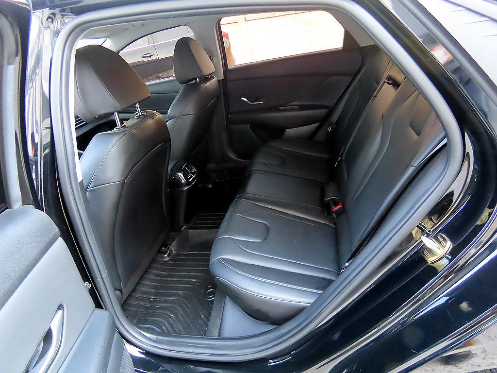 HYUNDAI Avante - Vista 6