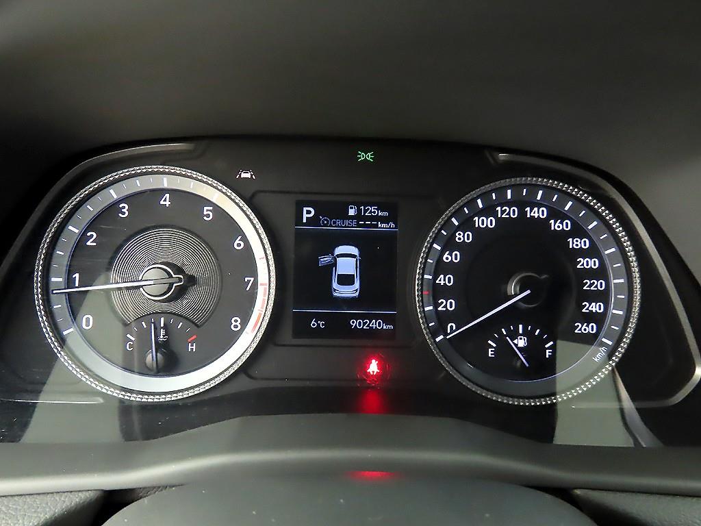 HYUNDAI Sonata - Vista 8