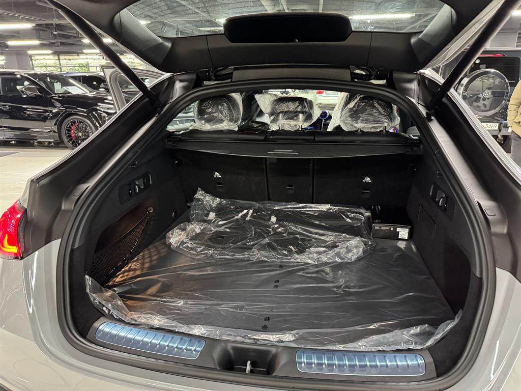 Mercedes Benz GLC Class - Vista 10