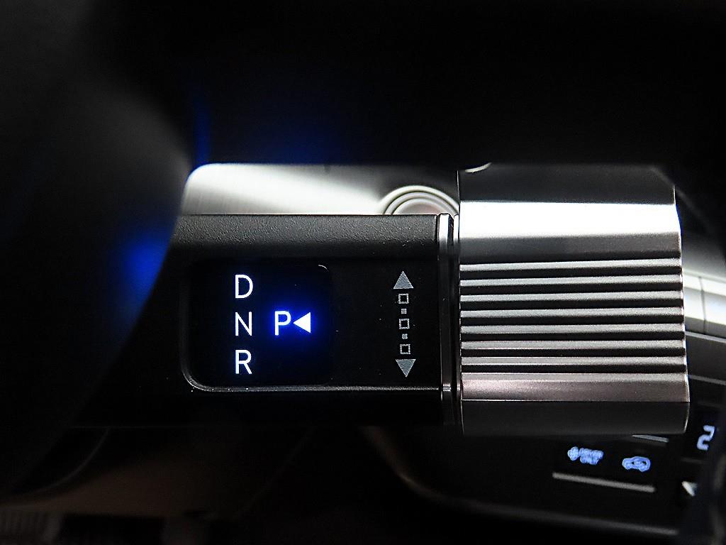 HYUNDAI Kona - Vista 10