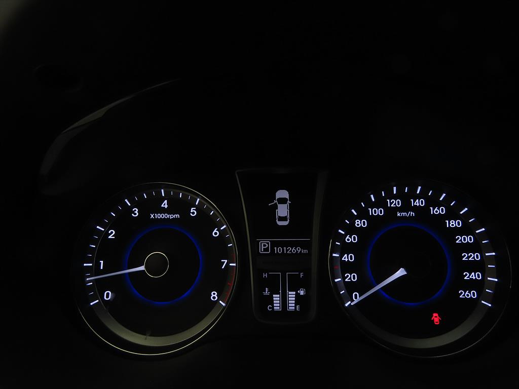 HYUNDAI Grandeur - Vista 9