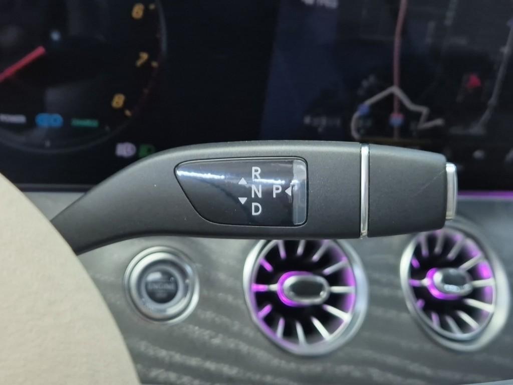 Mercedes Benz E class - Vista 8