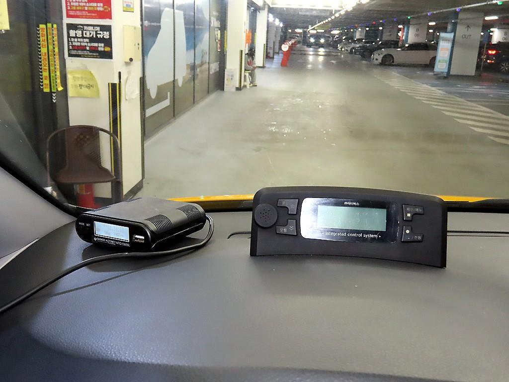 HYUNDAI Starex 2019 Amarillo - Importación desde Corea - HF Imports Iquique - Foto 14