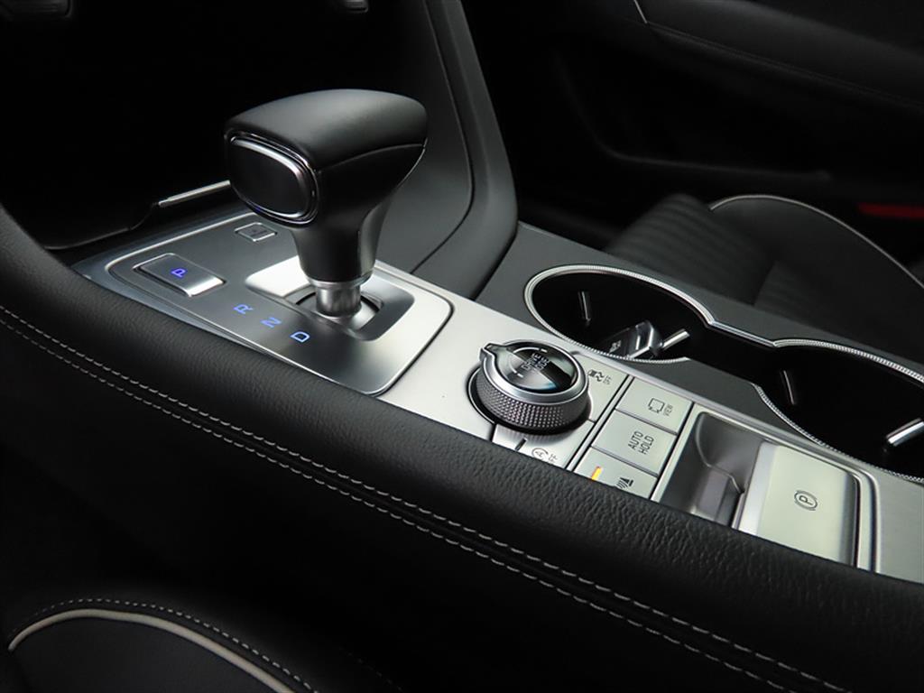 Genesis G70 - Vista 11