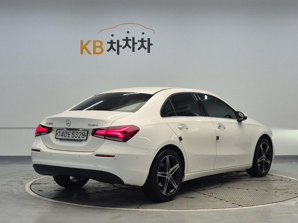 Mercedes Benz A Class - Vista 3