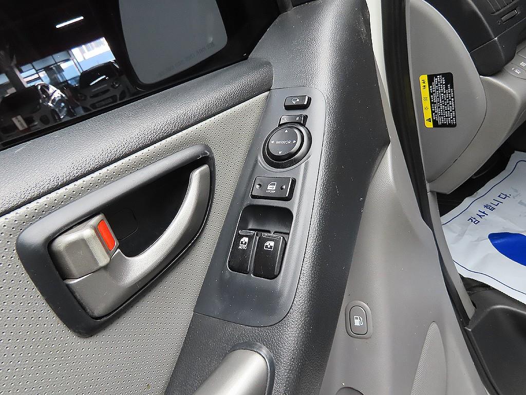 HYUNDAI Starex 2019 Blanco - Importación desde Corea - HF Imports Iquique - Foto 10