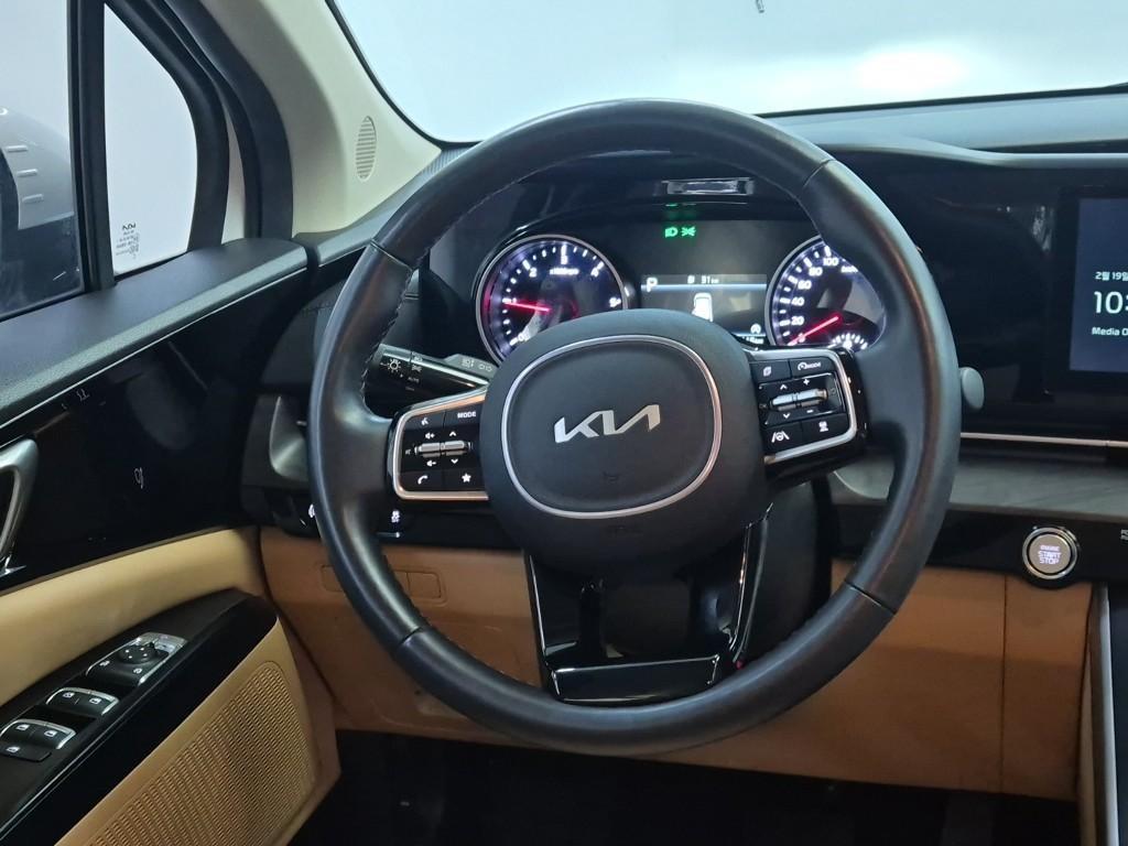 KIA Carnival - Vista 9