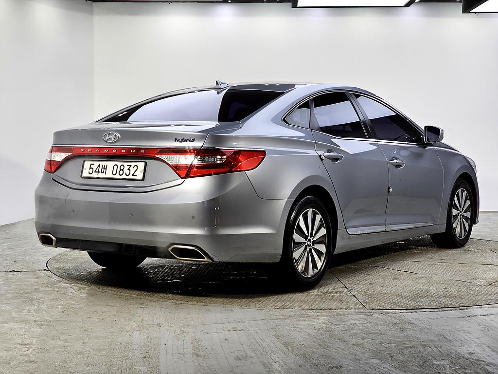 HYUNDAI Grandeur - Vista 4