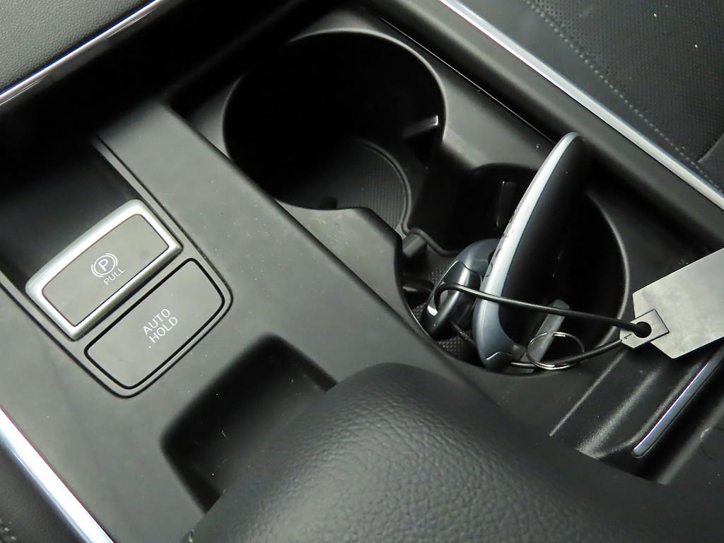 HYUNDAI Grandeur - Vista 11