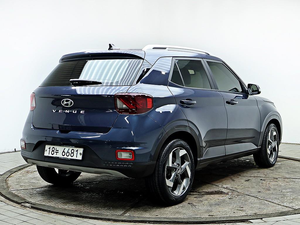 HYUNDAI Venue - Vista 7