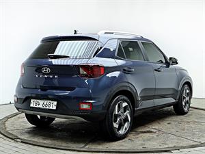 HYUNDAI Venue - Vista 8