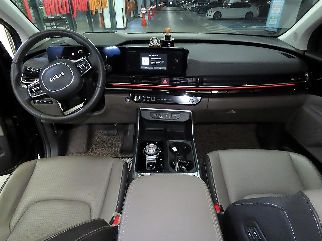 KIA Carnival - Vista 10