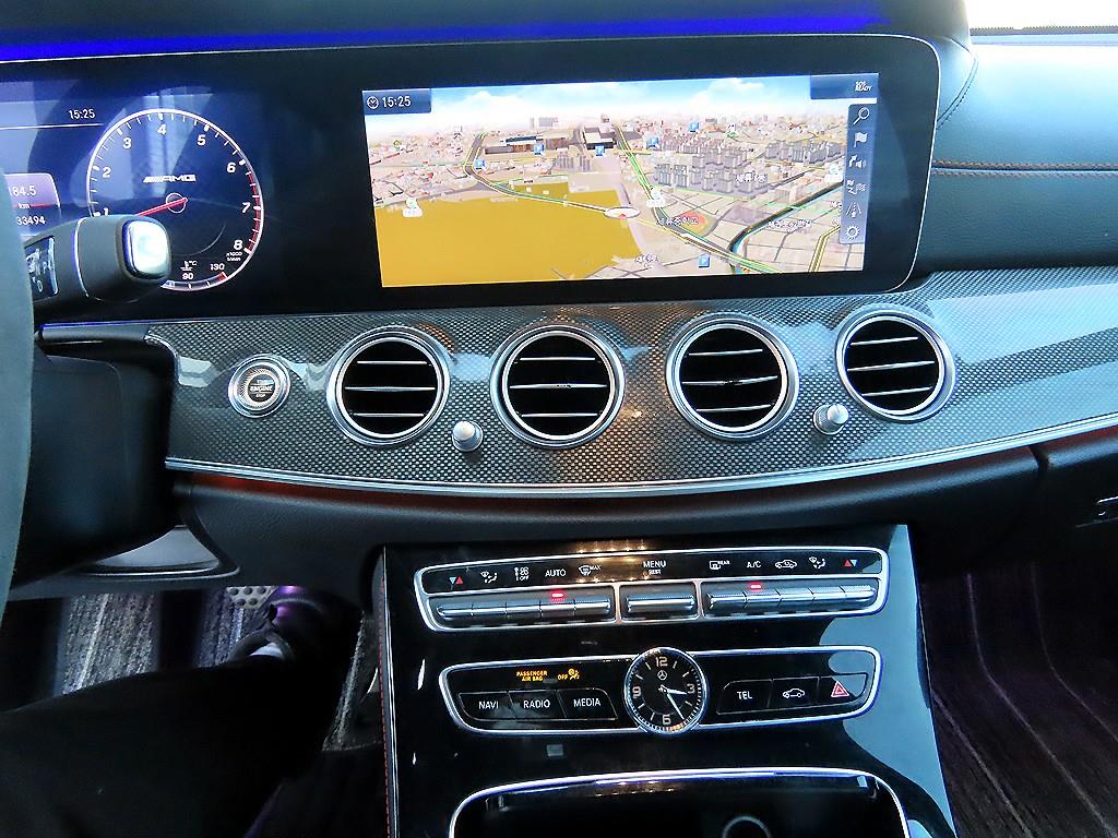 Mercedes Benz E class - Vista 12