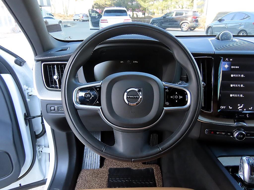 Volvo XC60 - Vista 8