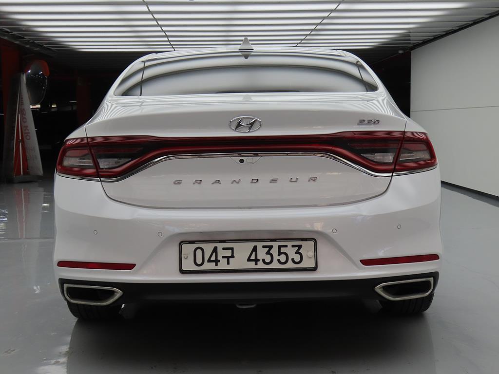 HYUNDAI Grandeur - Vista 4