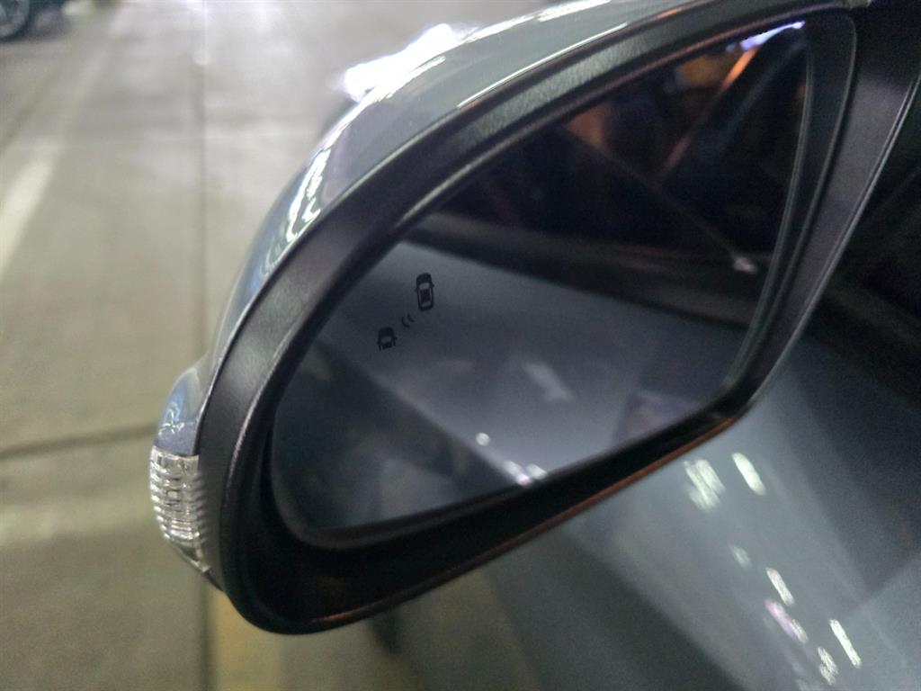 HYUNDAI Kona - Vista 7