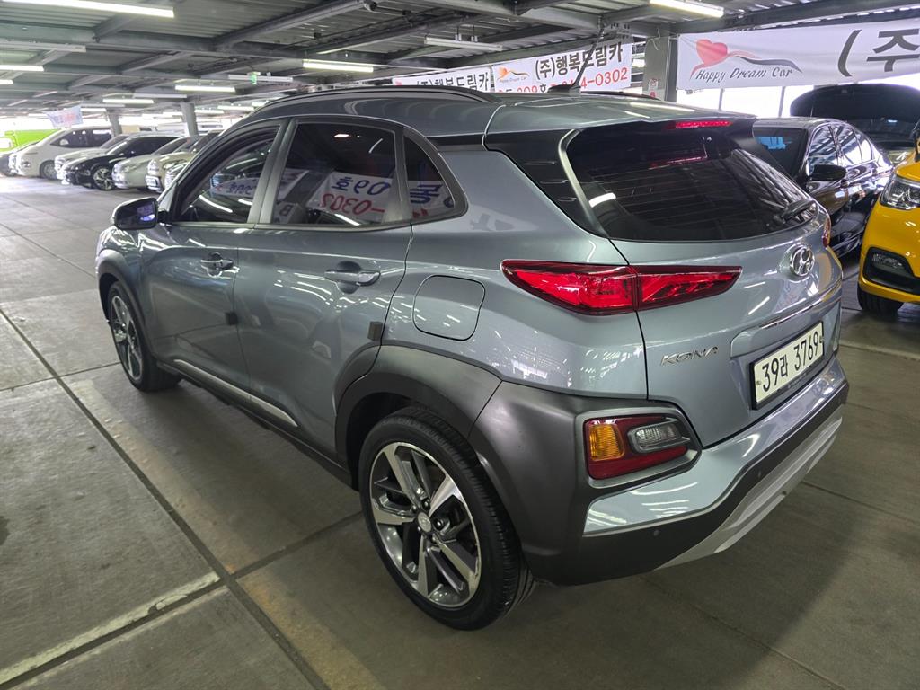 HYUNDAI Kona - Vista 4