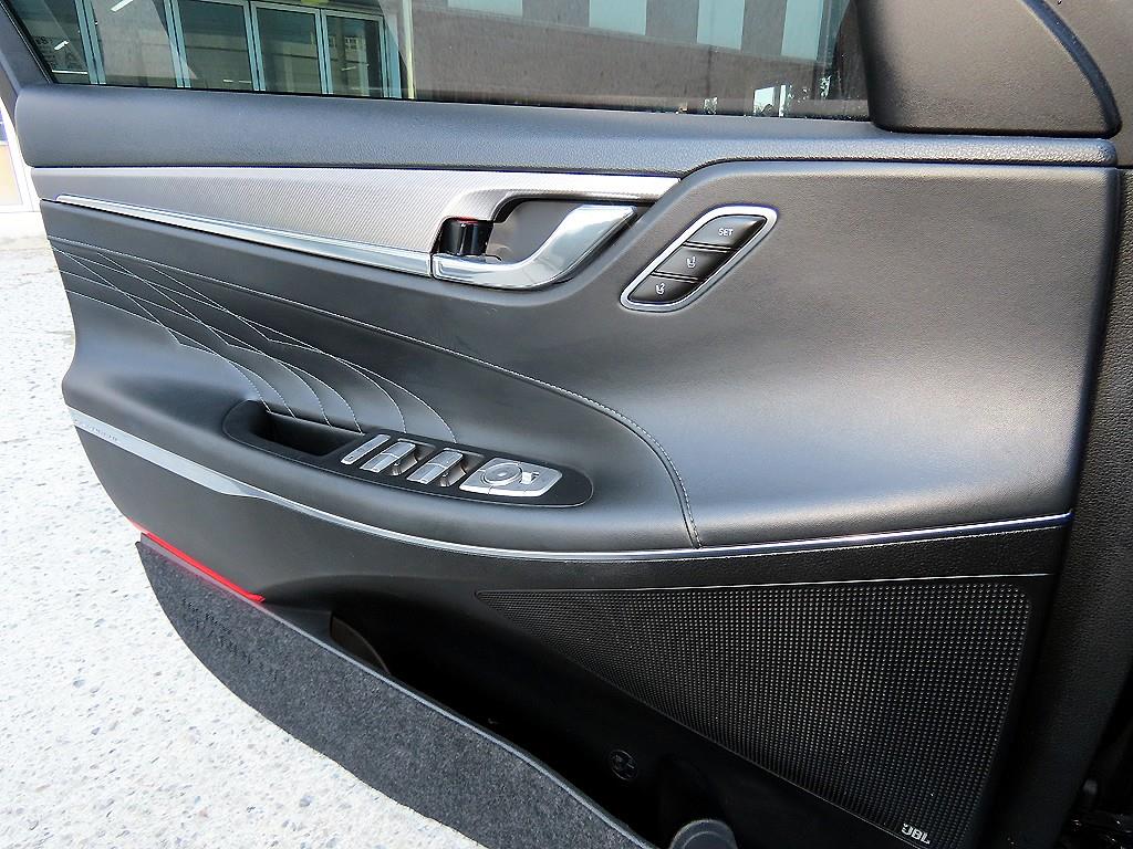 HYUNDAI Grandeur - Vista 11